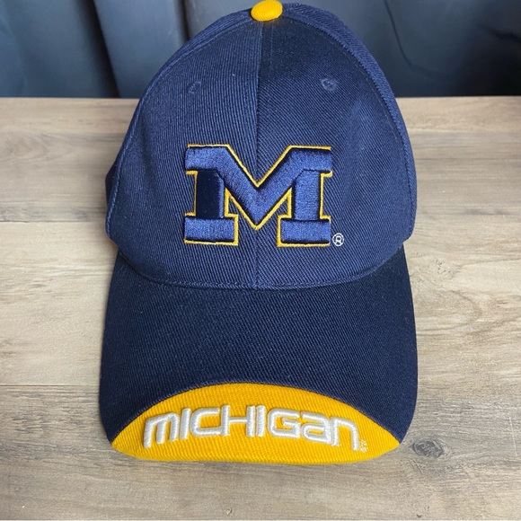 Michigan Wolverines Adjustable Hat Navy and Gold Cap Twins Enterprise - Picture 1 of 6